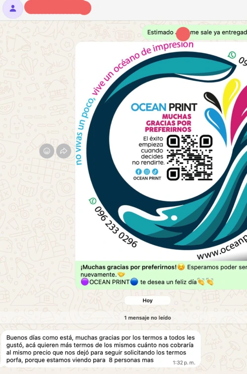 Conversación de Carlos agradeciendo a Quito Imprenta por sus tarjetas de presentación